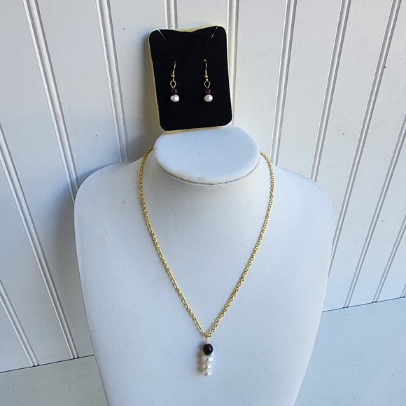 Faux Fresh Water Pearls Set In Goldtone Necklace & Earring Set White Purple Gold - Picture 11 of 11